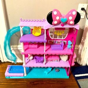 Minnie Mouse House
